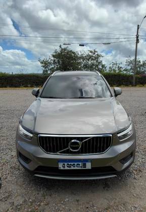 VOLVO XC40 1.5 T5 RECHARGE MOMENTUM GEARTRONIC